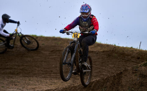 Bláto a adrenalin na 4X Pro Tour v Dobřanech 2025