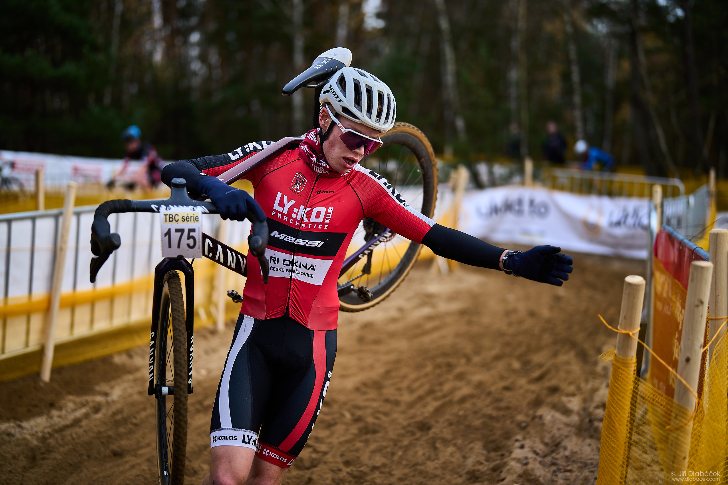 TBC série 2025: Poprvé na pískovišti ve Veselí.