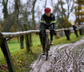 Závod na Hůrce: TBC cyklokrosová série 2025