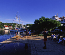 chorvatská premiéra na jachtě 2004